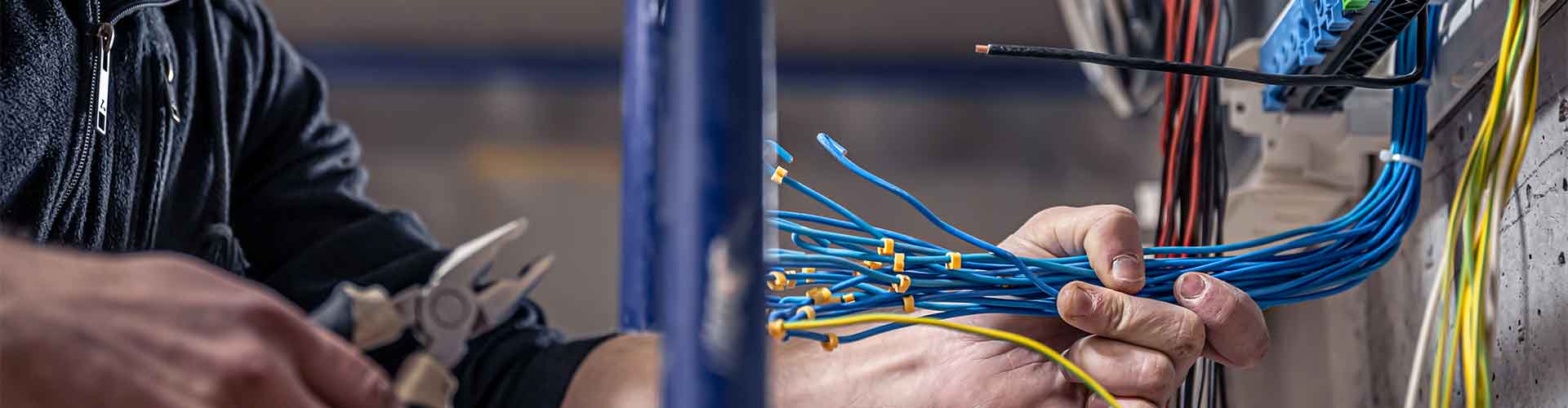 Endüstriyel Elektrik Sistemlerinde Verimlilik ve Güvenlik